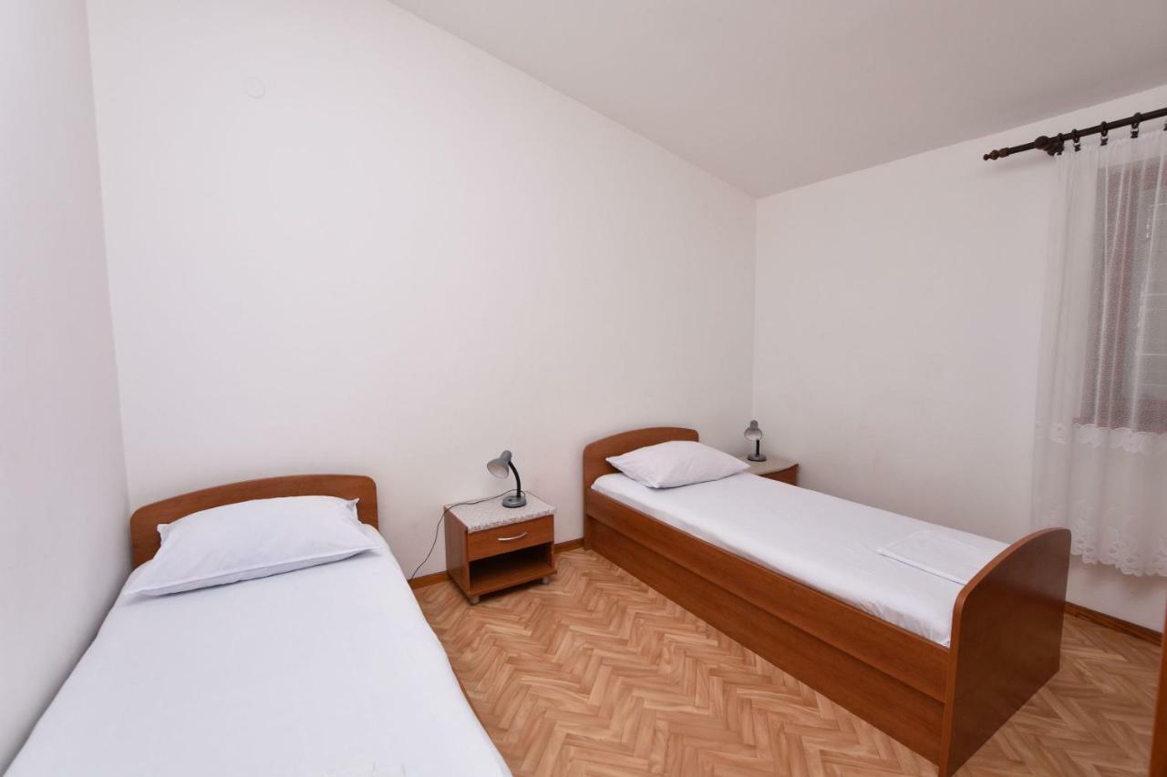 Apartment Damir พรีมอชเตน ภายนอก รูปภาพ