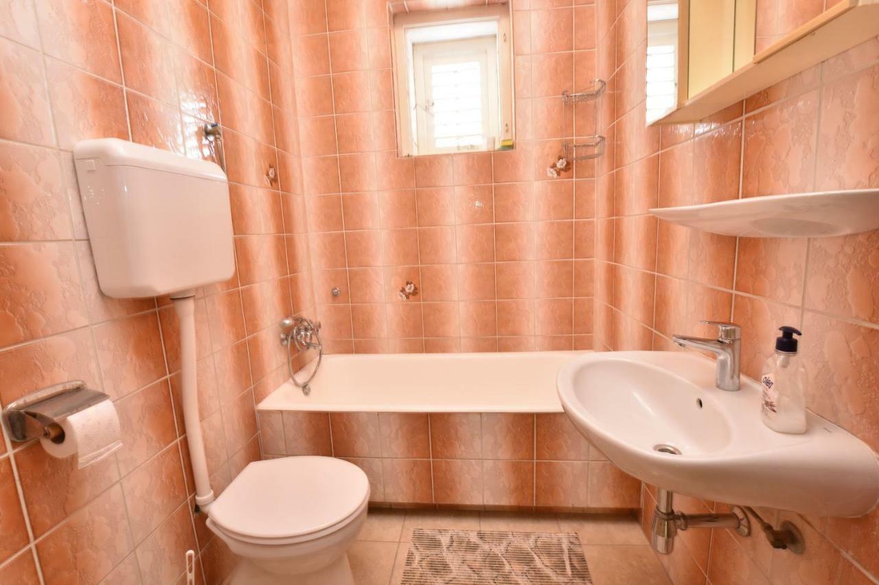 Apartment Damir พรีมอชเตน ภายนอก รูปภาพ