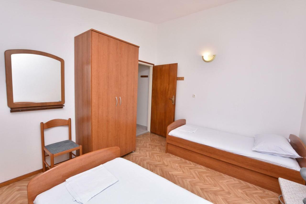 Apartment Damir พรีมอชเตน ภายนอก รูปภาพ