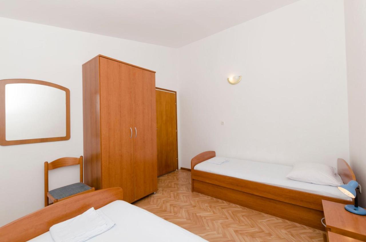 Apartment Damir พรีมอชเตน ภายนอก รูปภาพ