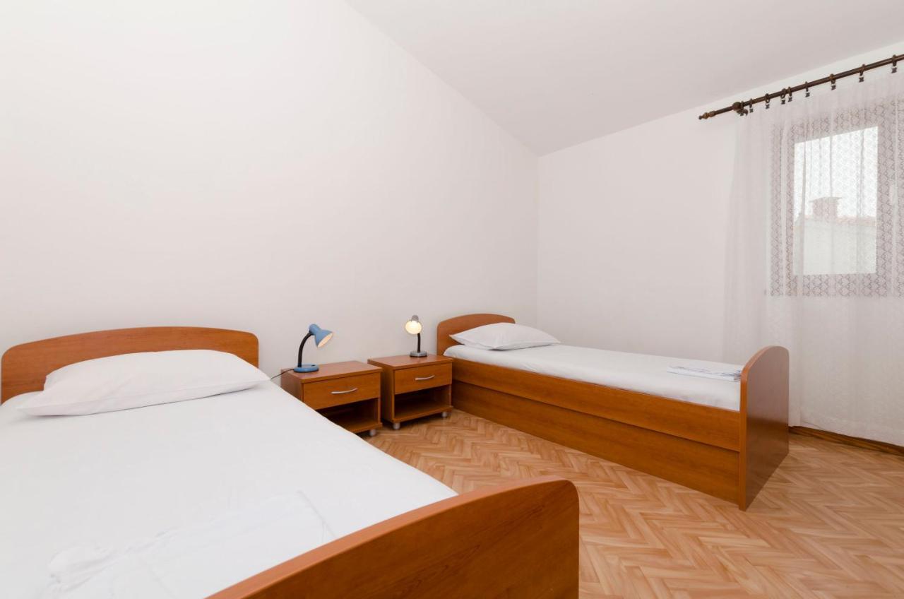 Apartment Damir พรีมอชเตน ภายนอก รูปภาพ